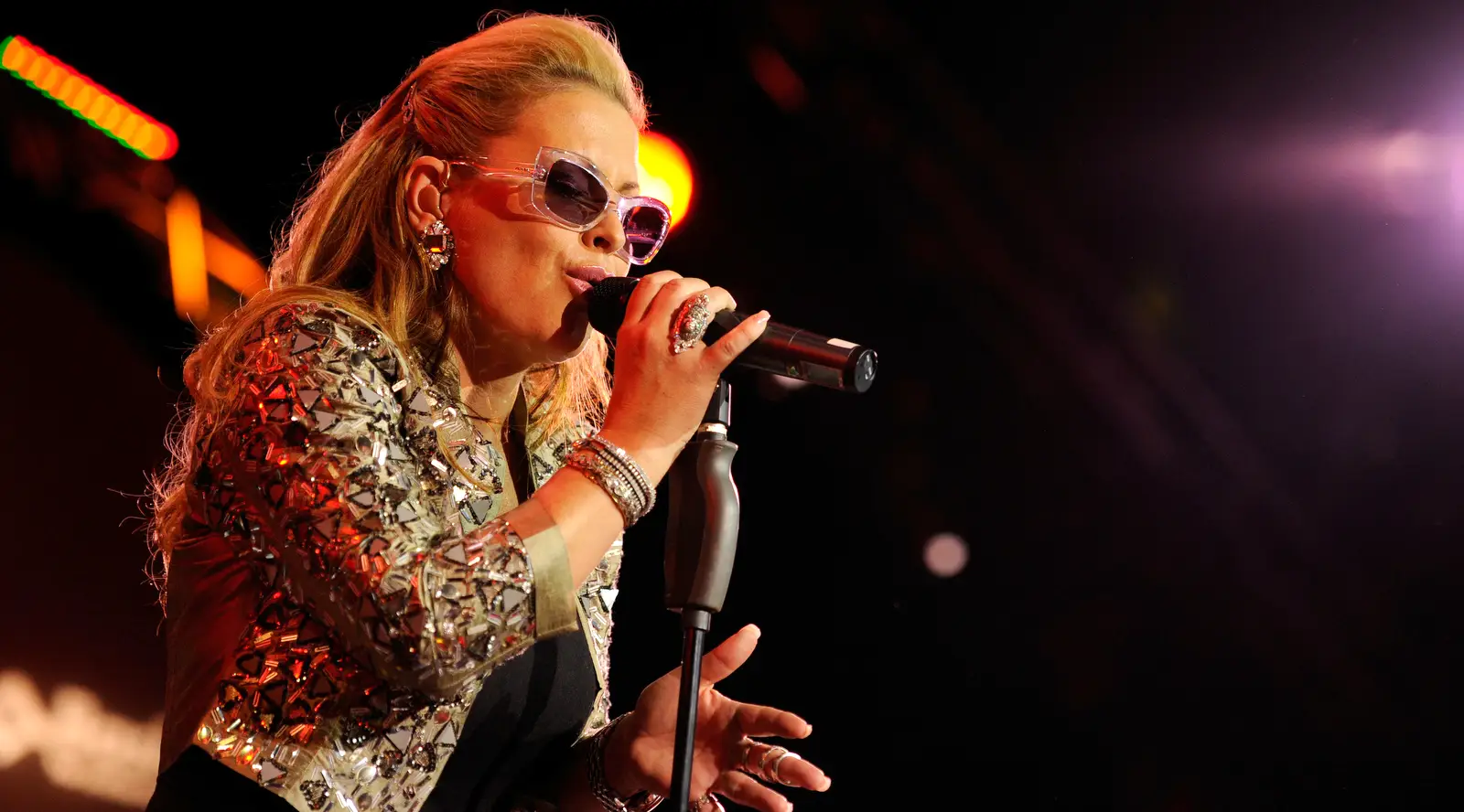 Anastacia at BALOISE SESSION 2010