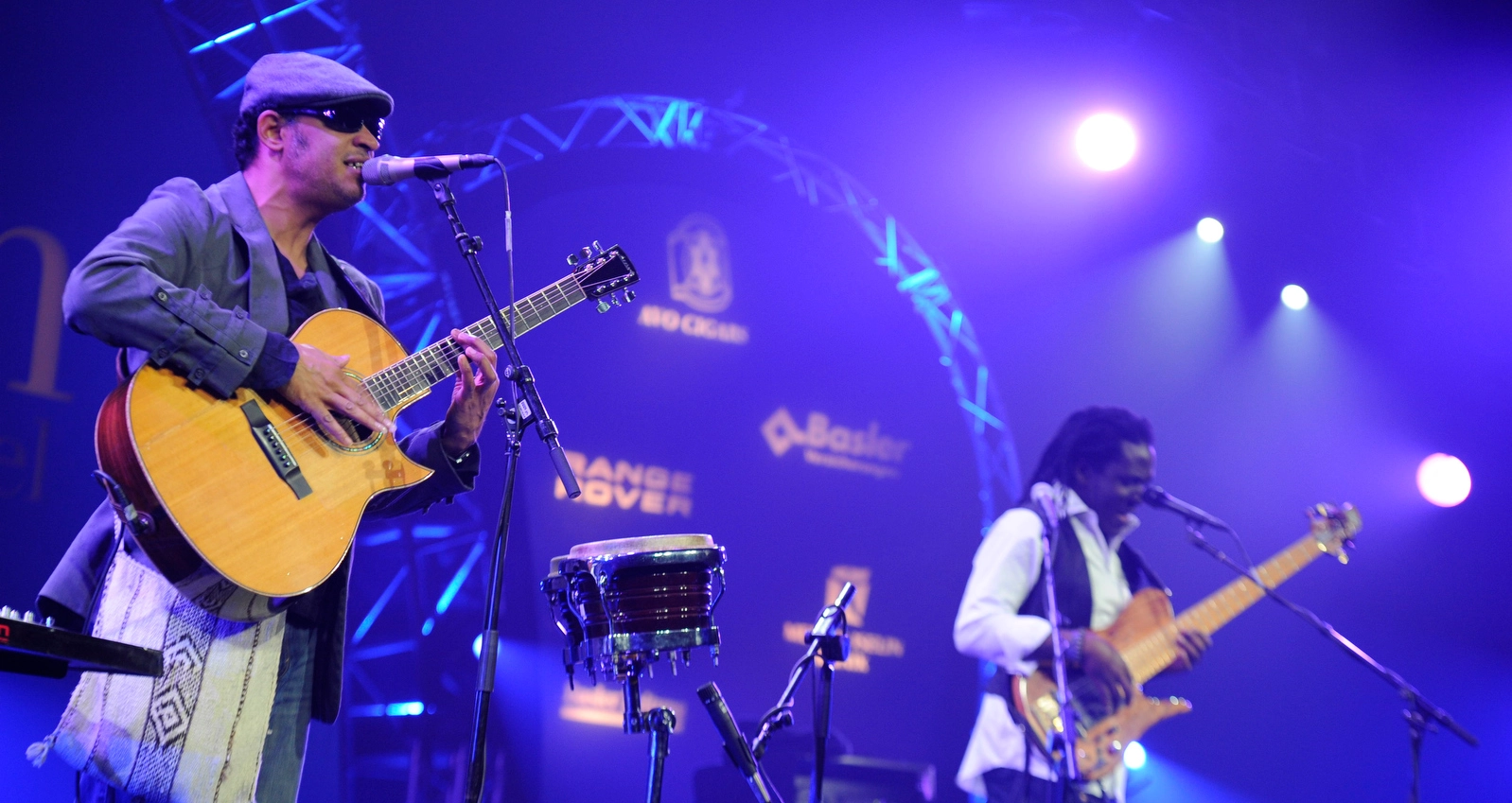 Richard Bona & Raul Midón at BALOISE SESSION 2011